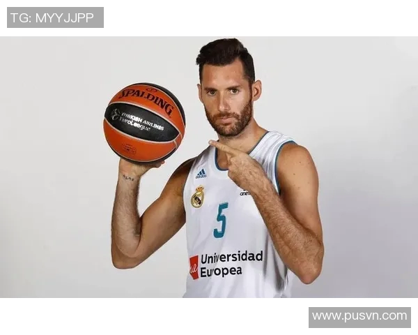 帅气篮球足球明星的魅力与风采展现运动精神的青春活力与激情